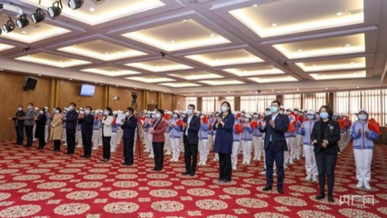 主會(huì)場(chǎng)“花落”鄭州 河南400余名優(yōu)秀志愿者宣誓出征，展覽展示會(huì)務(wù)服務(wù)全面啟動(dòng)